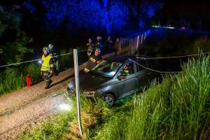 Pkw landet nach Ausritt im Straßengraben