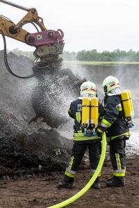 Langwieriger Einsatz beim Brand eines Komposthaufens