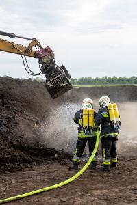 Langwieriger Einsatz beim Brand eines Komposthaufens