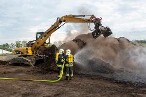 Langwieriger Einsatz beim Brand eines Komposthaufens