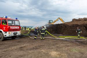 Langwieriger Einsatz beim Brand eines Komposthaufens