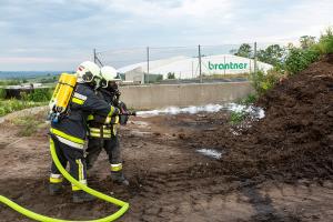 Langwieriger Einsatz beim Brand eines Komposthaufens