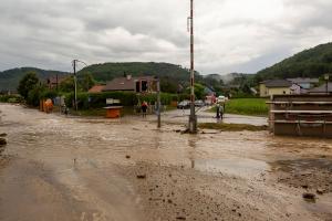 Schweres Unwetter über Göttweig - Mehrere KHD-Züge im Einsatz