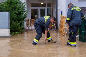 Schweres Unwetter über Göttweig - Mehrere KHD-Züge im Einsatz