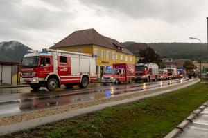 Schweres Unwetter über Göttweig - Mehrere KHD-Züge im Einsatz