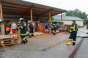 Schweres Unwetter über Göttweig - Mehrere KHD-Züge im Einsatz