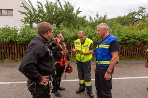 Schweres Unwetter über Göttweig - Mehrere KHD-Züge im Einsatz