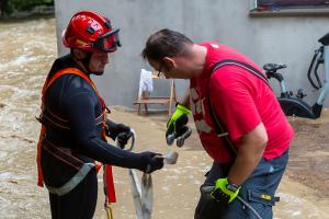 Schweres Unwetter über Göttweig - Mehrere KHD-Züge im Einsatz