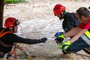 Schweres Unwetter über Göttweig - Mehrere KHD-Züge im Einsatz