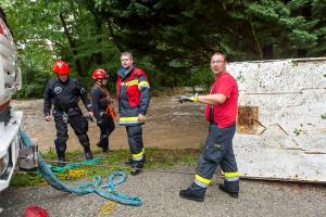 Schweres Unwetter über Göttweig - Mehrere KHD-Züge im Einsatz