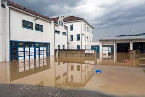 Schweres Unwetter über Göttweig - Mehrere KHD-Züge im Einsatz