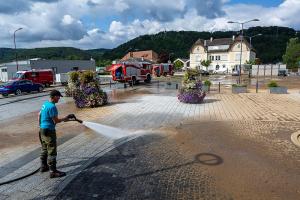 Aufräumarbeiten nach schwerem Unwetter über Göttweig