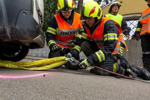 Zwei Verletzte nach Unfall auf der L43 in Walkersdorf