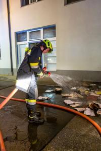 Hocher Sachschaden bei Zimmerbrand in Senftenberg