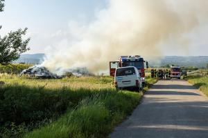 Strohlager bei Brand zerstört