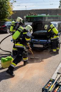 Rauchentwicklung bei Pkw nach Motorschaden