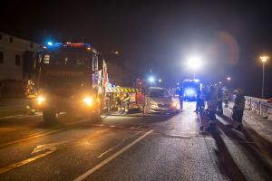 Bergung zweier Fahrzeuge nach Unfall auf der B3 in Krems-Stein