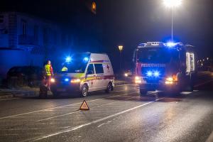 Bergung zweier Fahrzeuge nach Unfall auf der B3 in Krems-Stein