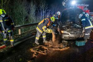 Fahrzeugüberschlag auf der B37 - Lenker verletzt