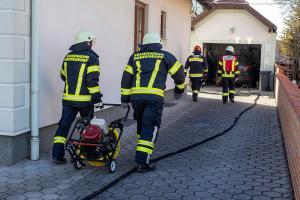 Elektrogerät im Keller in Brand geraten