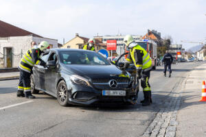 Pkw-Bergung nach Unfall auf der Kremser Wiener Straße