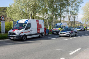 Fahrschülerin rammt ein Verkehrszeichen bei der Ortseinfahrt Hundsheim