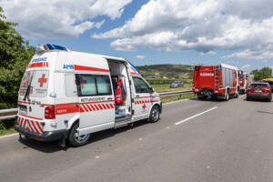 Fahrzeugüberschlag nach Kollision zweier Fahrzeuge auf der B35