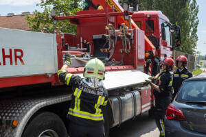 Kreuzungsunfall in Langenlois - Zwei Fahrzeuge schwer beschädigt