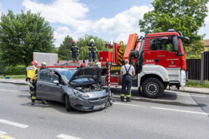 Kreuzungsunfall in Langenlois - Zwei Fahrzeuge schwer beschädigt