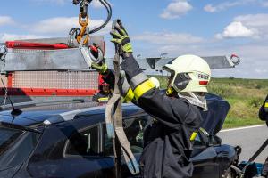 Lkw mit Panne auf der B218 - Auffahrunfall im Staubereich