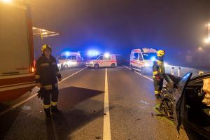 Unfall auf der Reitterner Kreuzung der B37 - Fünf Verletzte