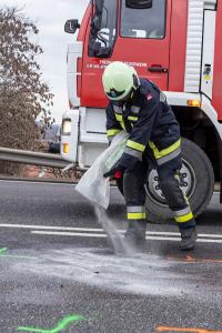 Zwei Unfälle unmittelbar nacheinander auf der B218