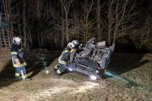 Ein Verletzter nach Fahrzeugüberschlag auf der L109