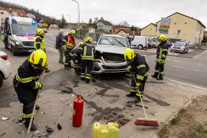 Kollision zweier Fahrzeuge in Paudorf - Eine Person verletzt
