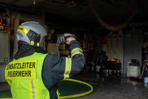 Drei Feuerwehren beim Brand einer Garage im Einsatz