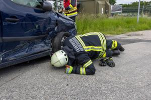 Kreuzungsunfall auf der L7073 in Theiss