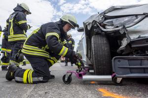 Kreuzungsunfall auf der L7073 in Theiss