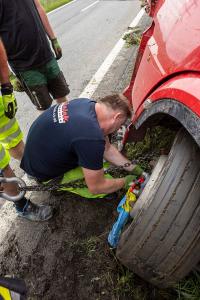 Lkw-Unfall durch medizinischen Notfall - Aufwendige Bergungsarbeiten