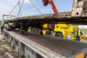 Lkw-Unfall durch medizinischen Notfall - Aufwendige Bergungsarbeiten