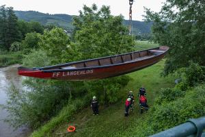 Angeschwemmtes Kanu löst Feuerwehr- und Rettungseinsatz aus