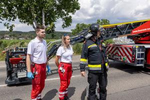 Dachstuhlbrand bei tropischen Temperaturen fordert die Feuerwehr