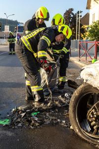 Zwei Pkw kollidieren auf der Höbenbachbrücke miteinander