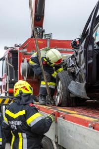 Frontalzusammenstoß zweier Pkw auf der L76 bei Reittern