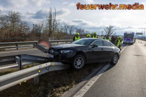 Verkehrsunfall auf der B37 – Tank 10 Krems absolviert ersten technischen Einsatz