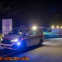 Person nach Unfall auf der B37 im Fahrzeug eingeschlossen