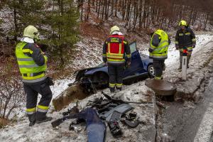 Brandverdacht nach Verkehrsunfall auf der B37 am Gföhlerberg