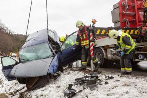 Brandverdacht nach Verkehrsunfall auf der B37 am Gföhlerberg