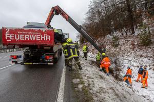 Brandverdacht nach Verkehrsunfall auf der B37 am Gföhlerberg