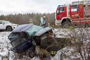 Brandverdacht nach Verkehrsunfall auf der B37 am Gföhlerberg