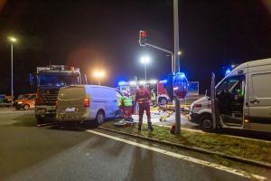 Transporter und Lkw kollidieren auf der S5 - Fahrzeuglenker eingeklemmt